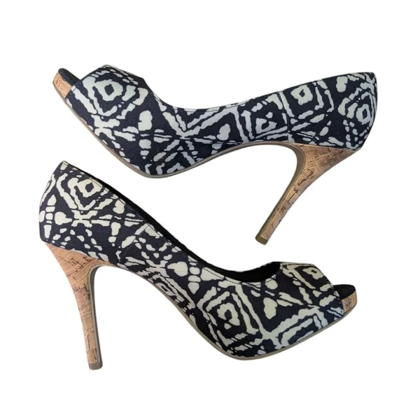 Christian Siriano Size 9 Stylish Black White Peep Open Toe Cork Heels Pattern - Picture 4 of 10